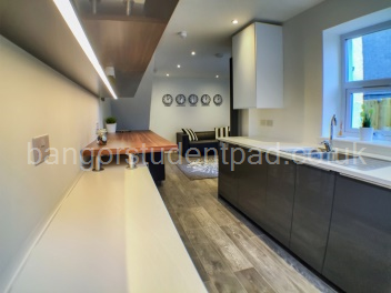 C4_KITCHEN