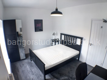 H1_FRONT_UPPER_BEDROOM