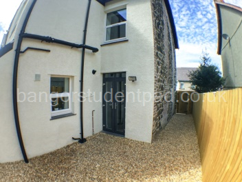 L4_REAR_OUTSIDE