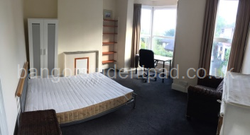 Room 1 (Large Double Bay )