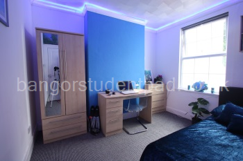 Paradise Island Room 5.2