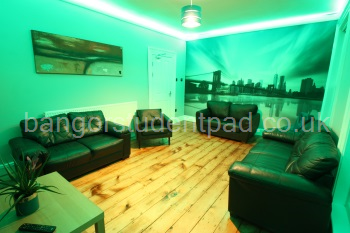 City Lounge at night - 