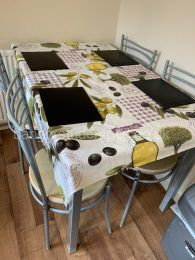 Kitchen diner - table with 4 chairs 