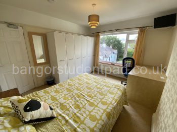 Llofft 3 / Bedroom 3