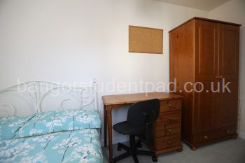 SECOND DOUBLE ROOM FIRST FLOOR- FULL SIZE DOUBLE BED