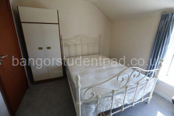 DOUBLE ROOM TOP FLOOR DESK AND STORAGE NOT SHOWN IN PHOTO