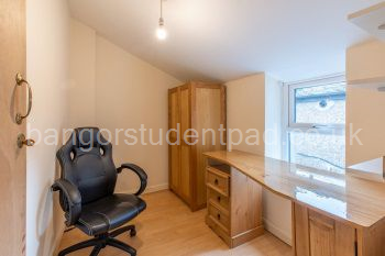 Separate study area for room 2