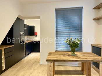 KITCHEN / DINING AREA