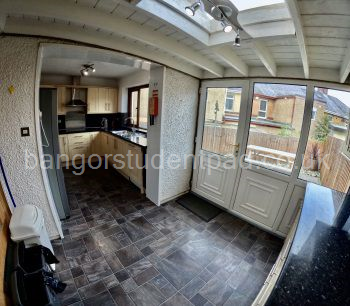 MAIN KITCHEN