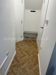 Flat 8 Entrance Hall leads to bedroom